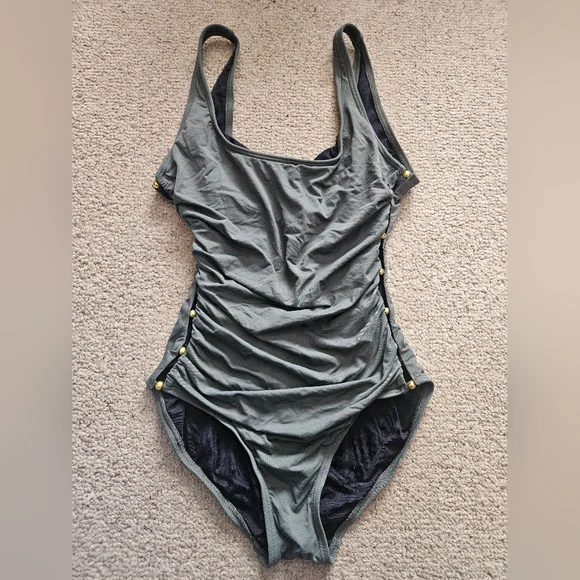 Carmen Marc Valvo Peek A Boo Beaded One Piece Swimsuit Size 8 - Picture 2 of 7